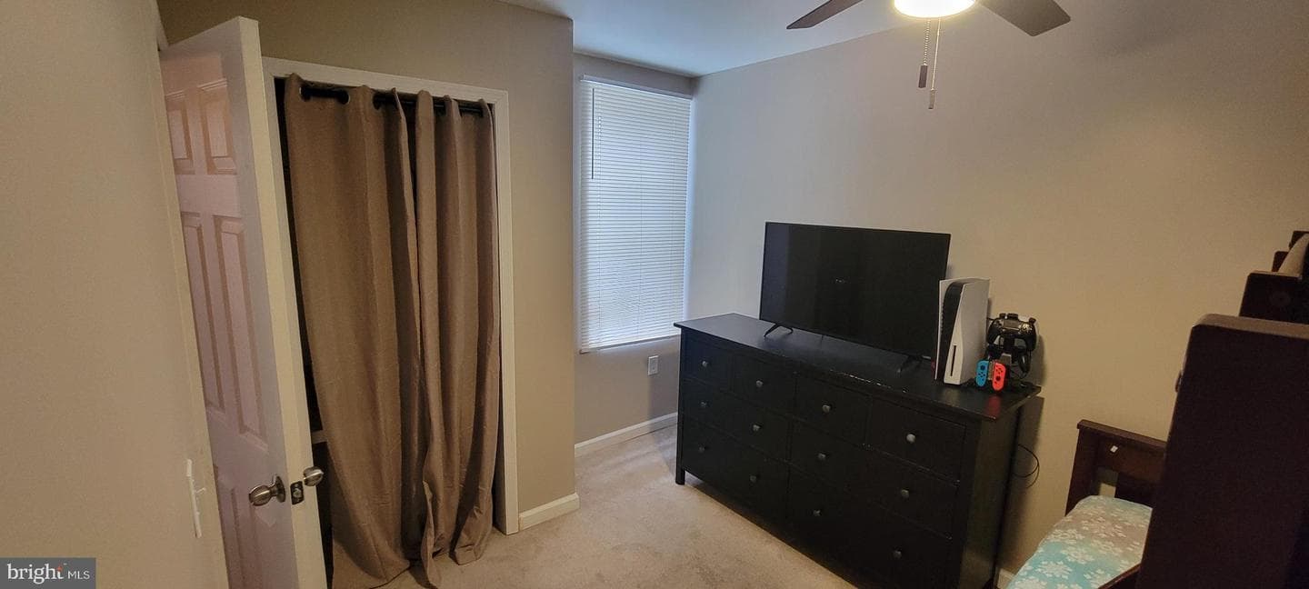 2722 E Madison Street photo 14