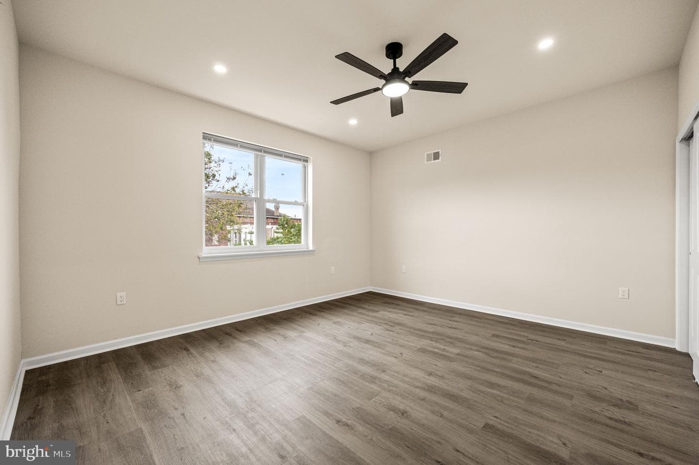 4828 Greenway Avenue photo 18