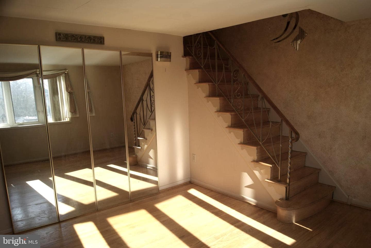 7314 Hill Road photo 11