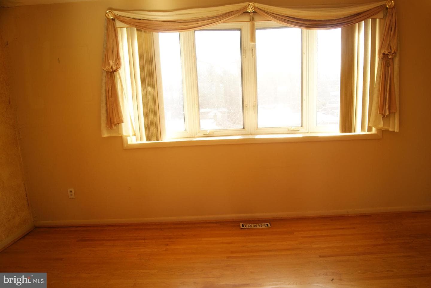 7314 Hill Road photo 24