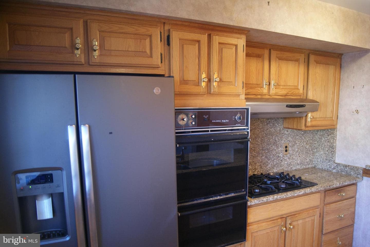7314 Hill Road photo 4