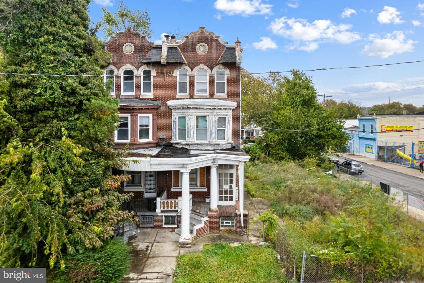 4542 N Broad Street photo 1