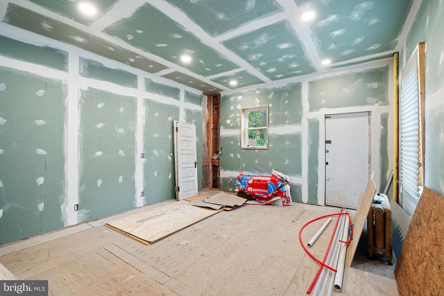 4542 N Broad Street photo 4