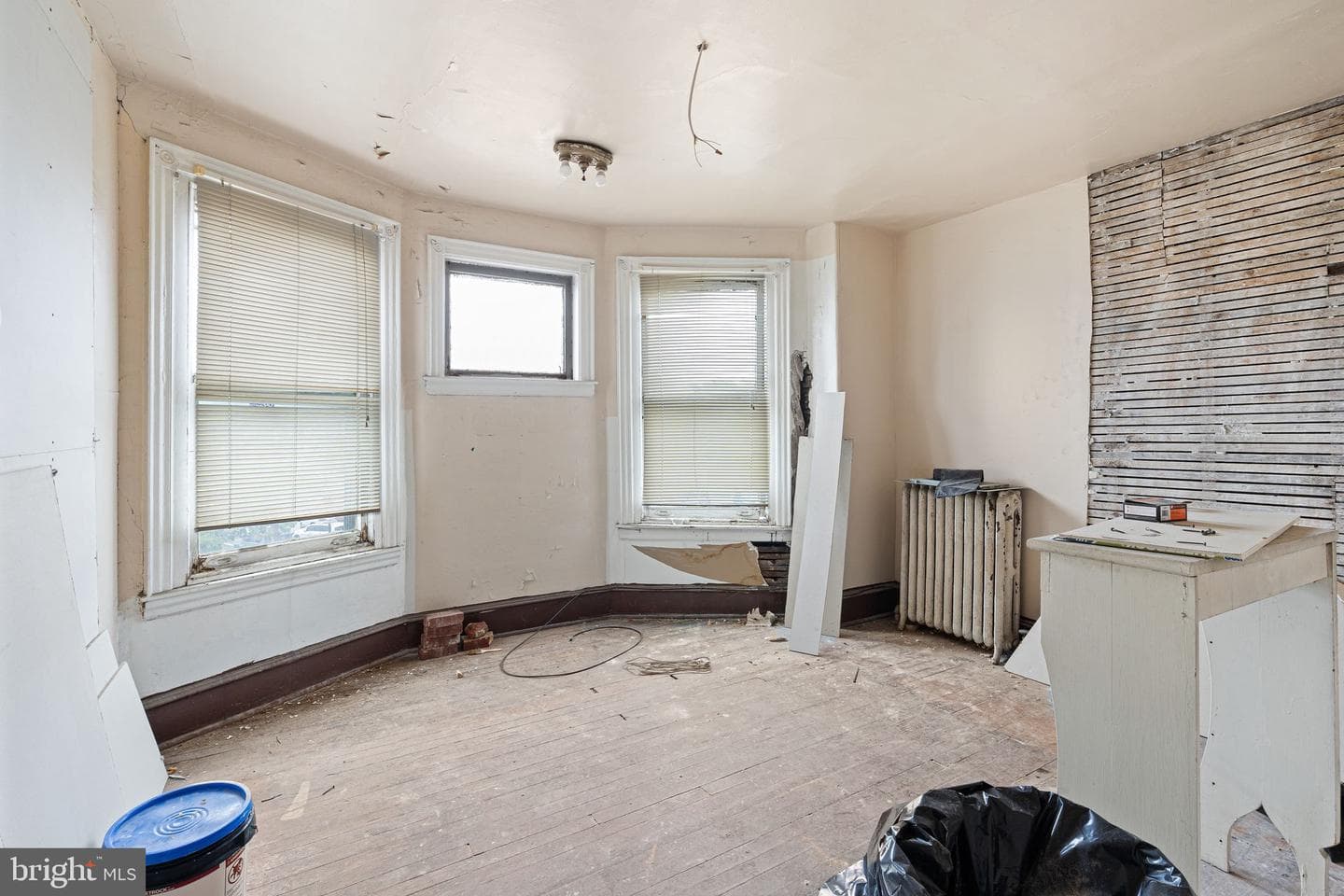 4542 N Broad Street photo 6