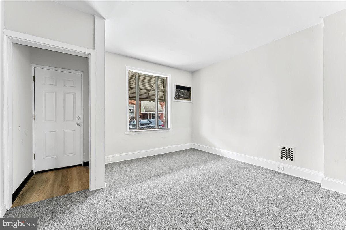 2518 S Fairhill Street photo 7
