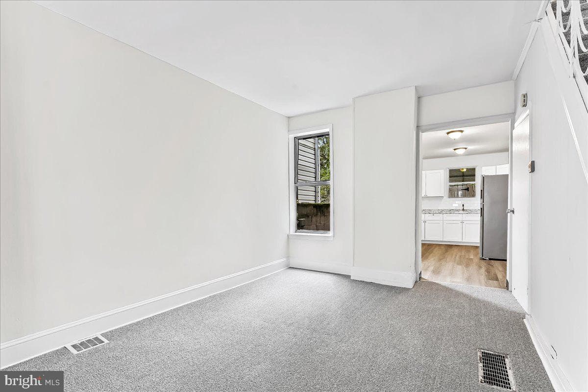 2518 S Fairhill Street photo 8