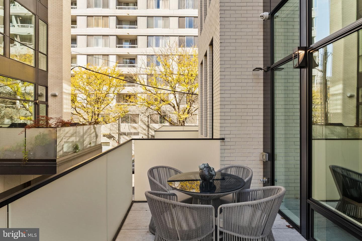 1646 Carlton Street photo 24