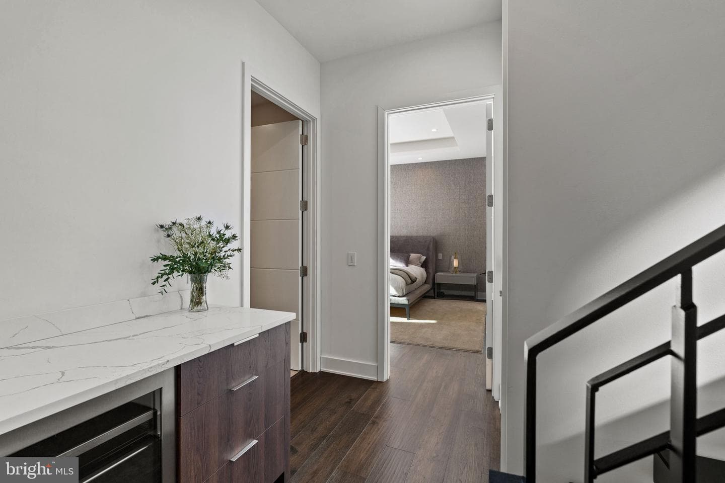 1646 Carlton Street photo 33