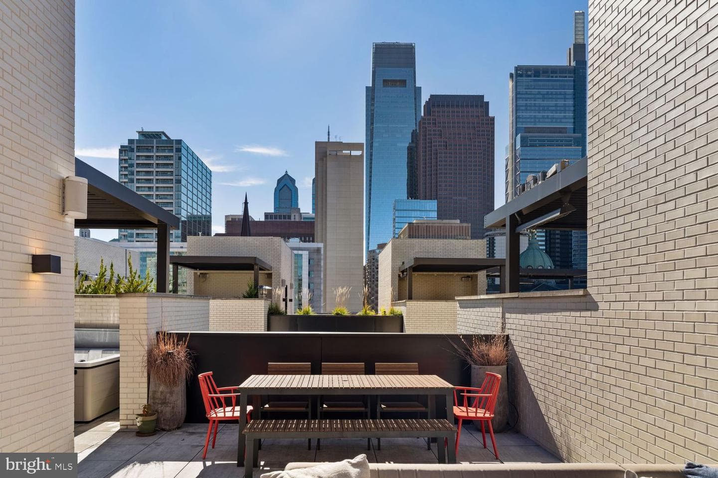 1646 Carlton Street photo 45