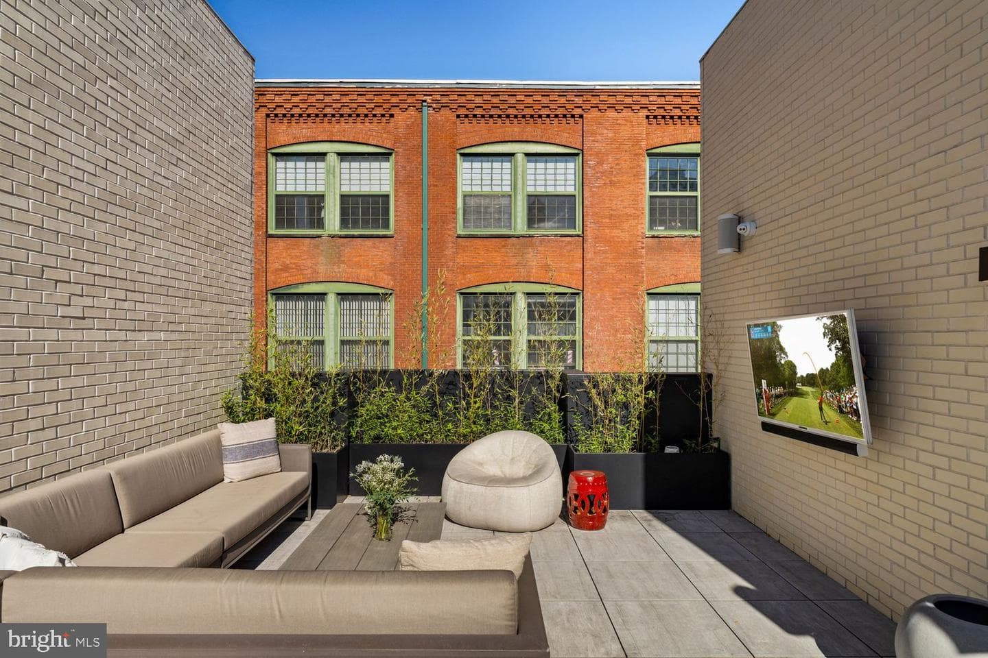 1646 Carlton Street photo 47