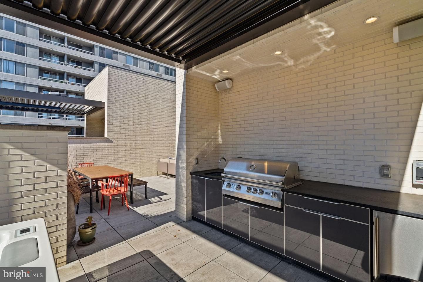 1646 Carlton Street photo 48