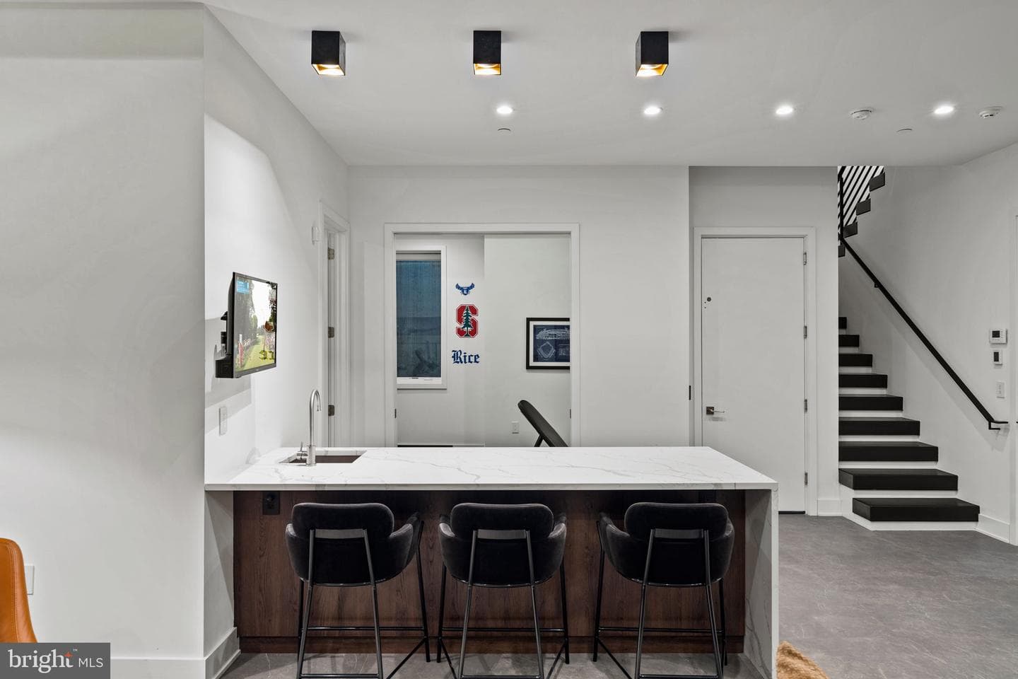 1646 Carlton Street photo 54