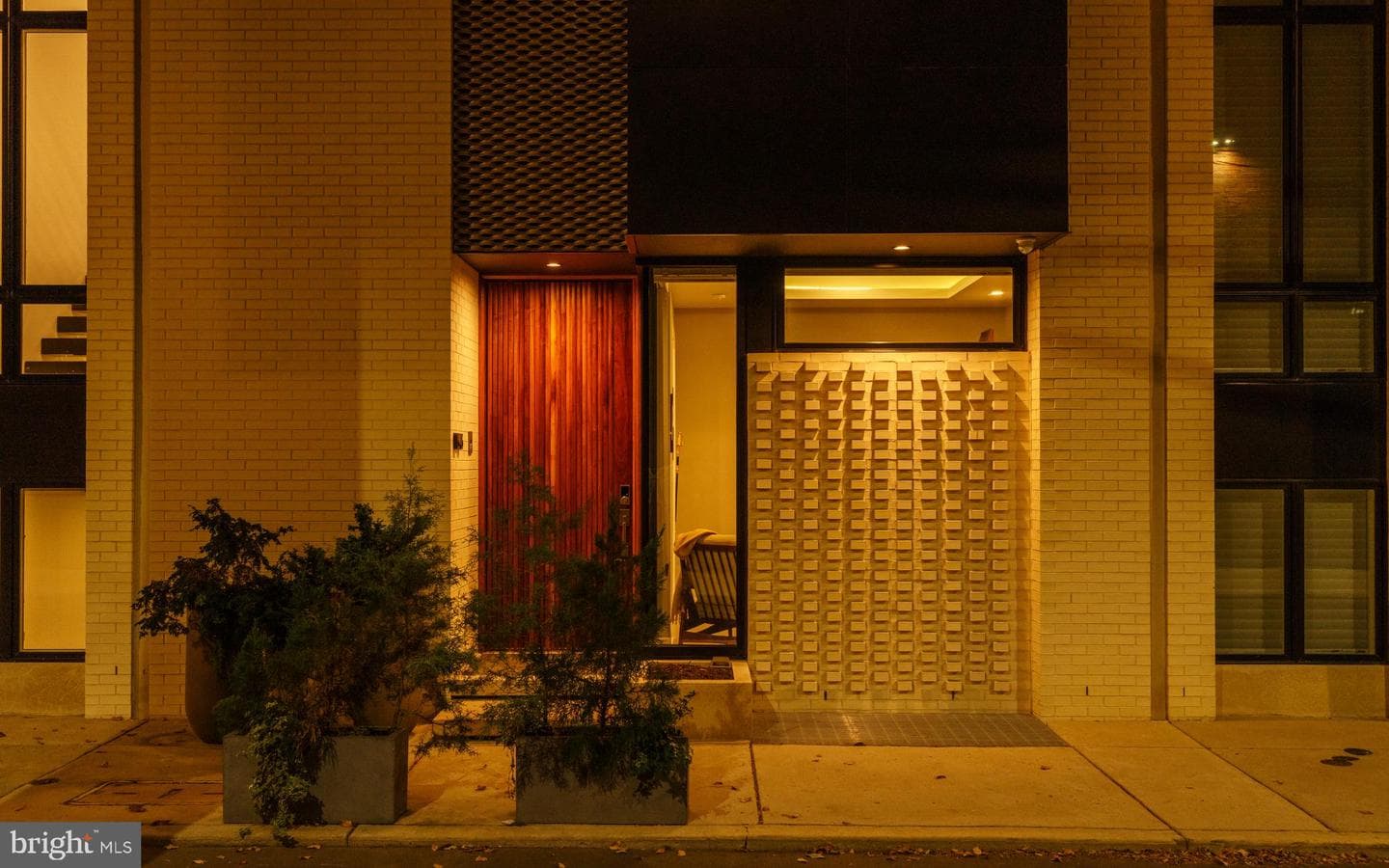 1646 Carlton Street photo 62