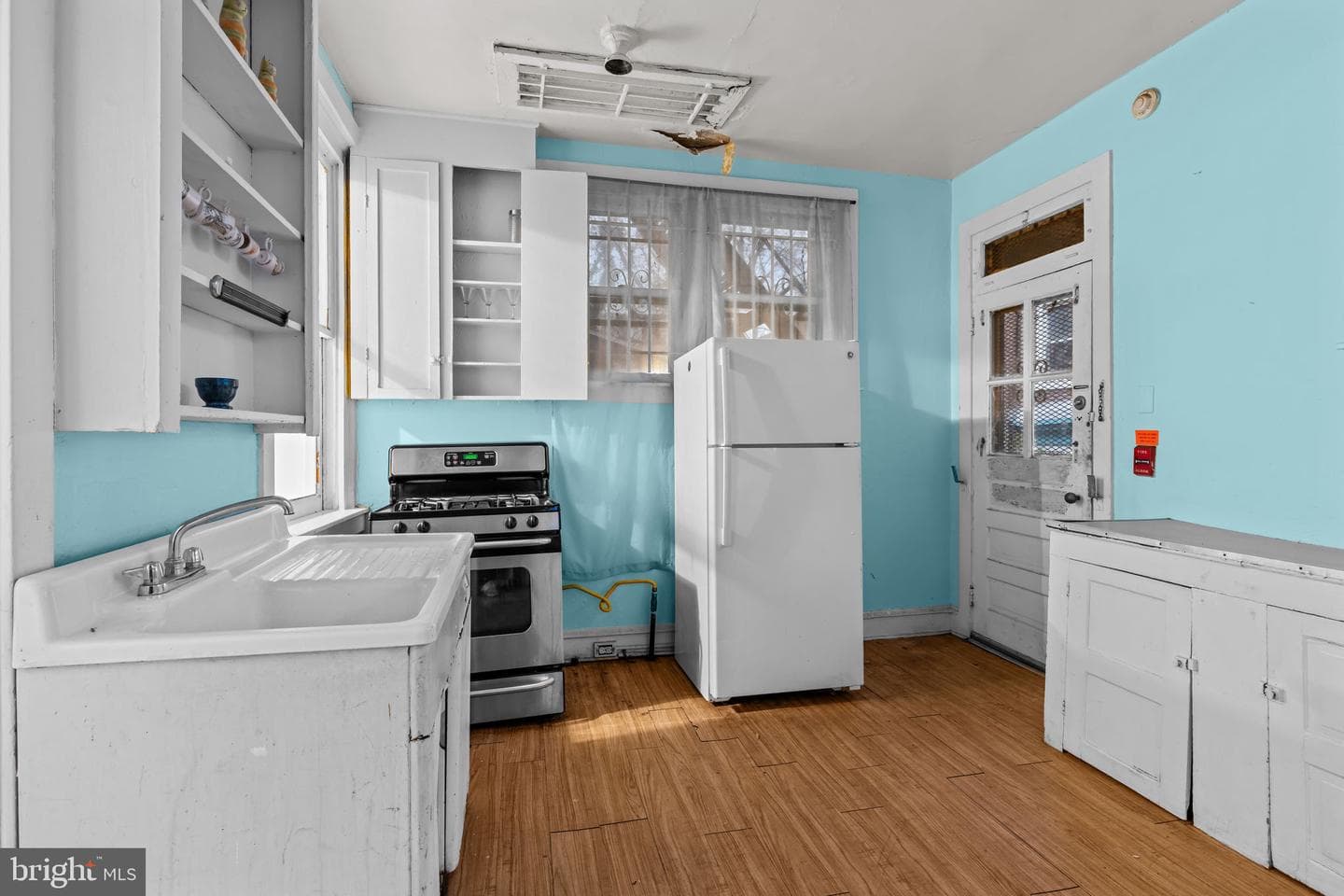 4401 Pine Street photo 16