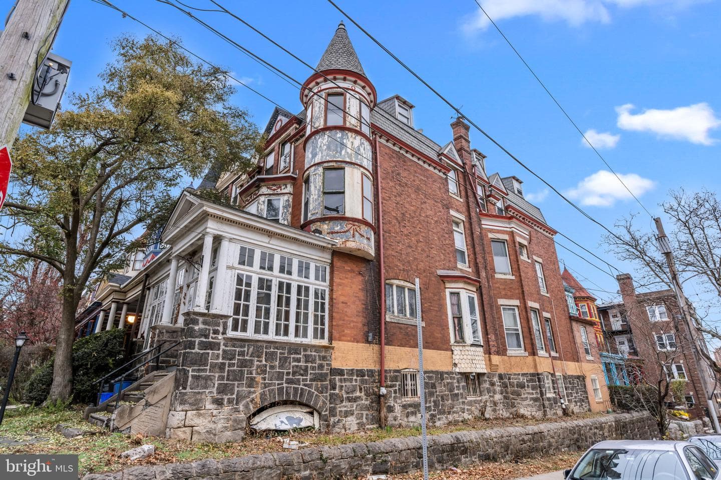 4401 Pine Street photo 2