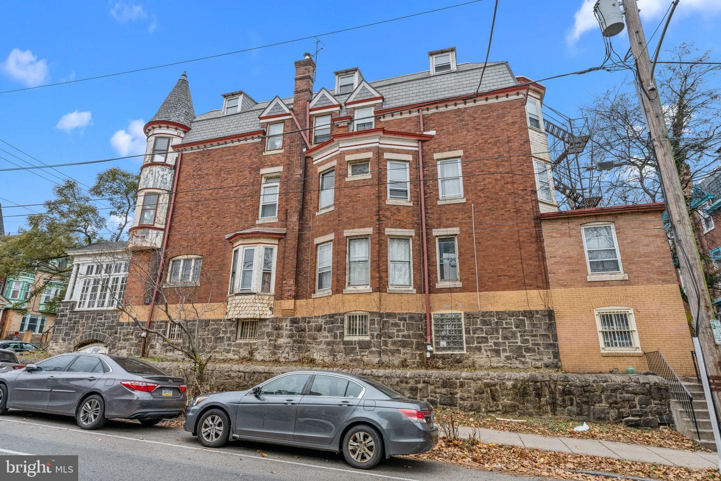 4401 Pine Street photo 3