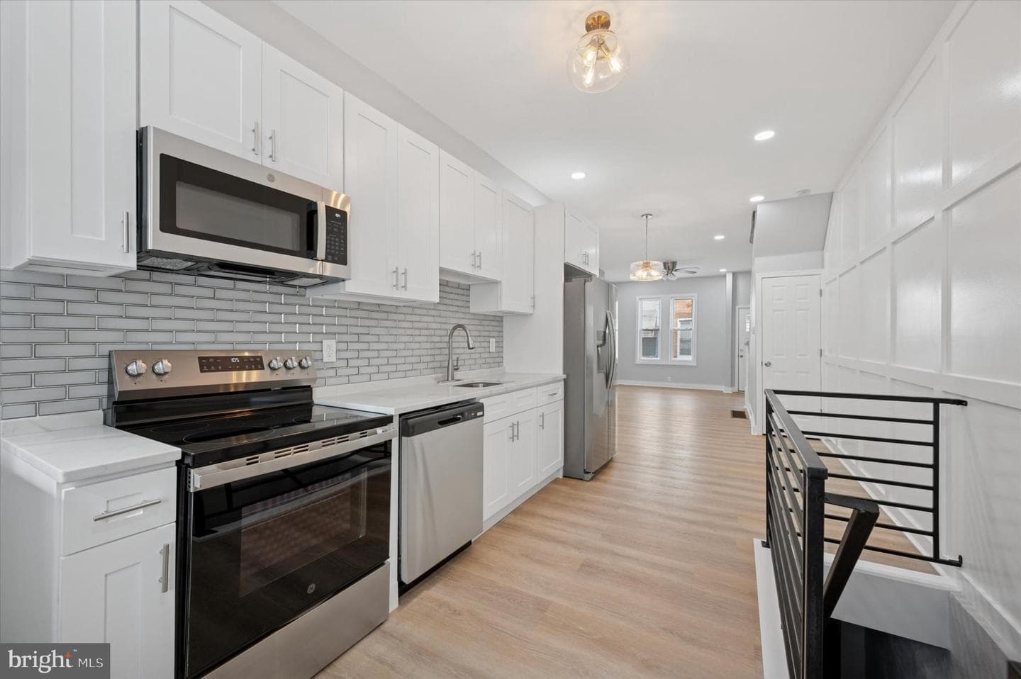 2816 W Albert Street photo 11