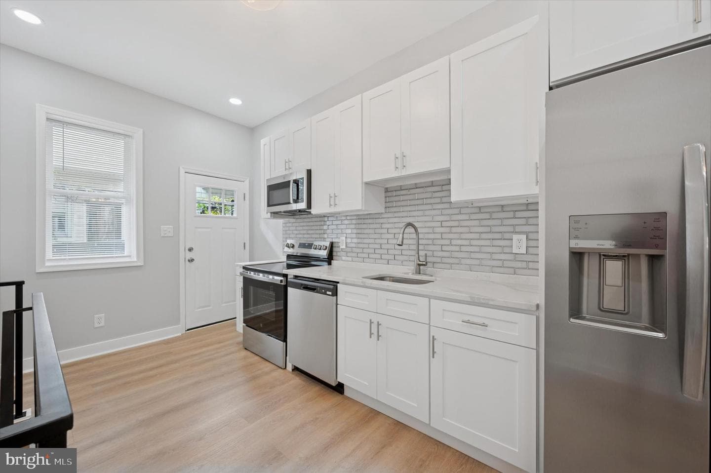 2816 W Albert Street photo 9