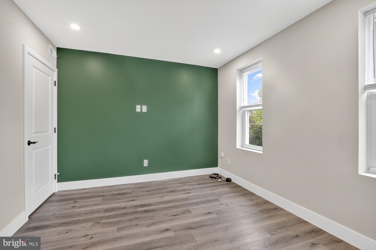 2467 Amber Street photo 21