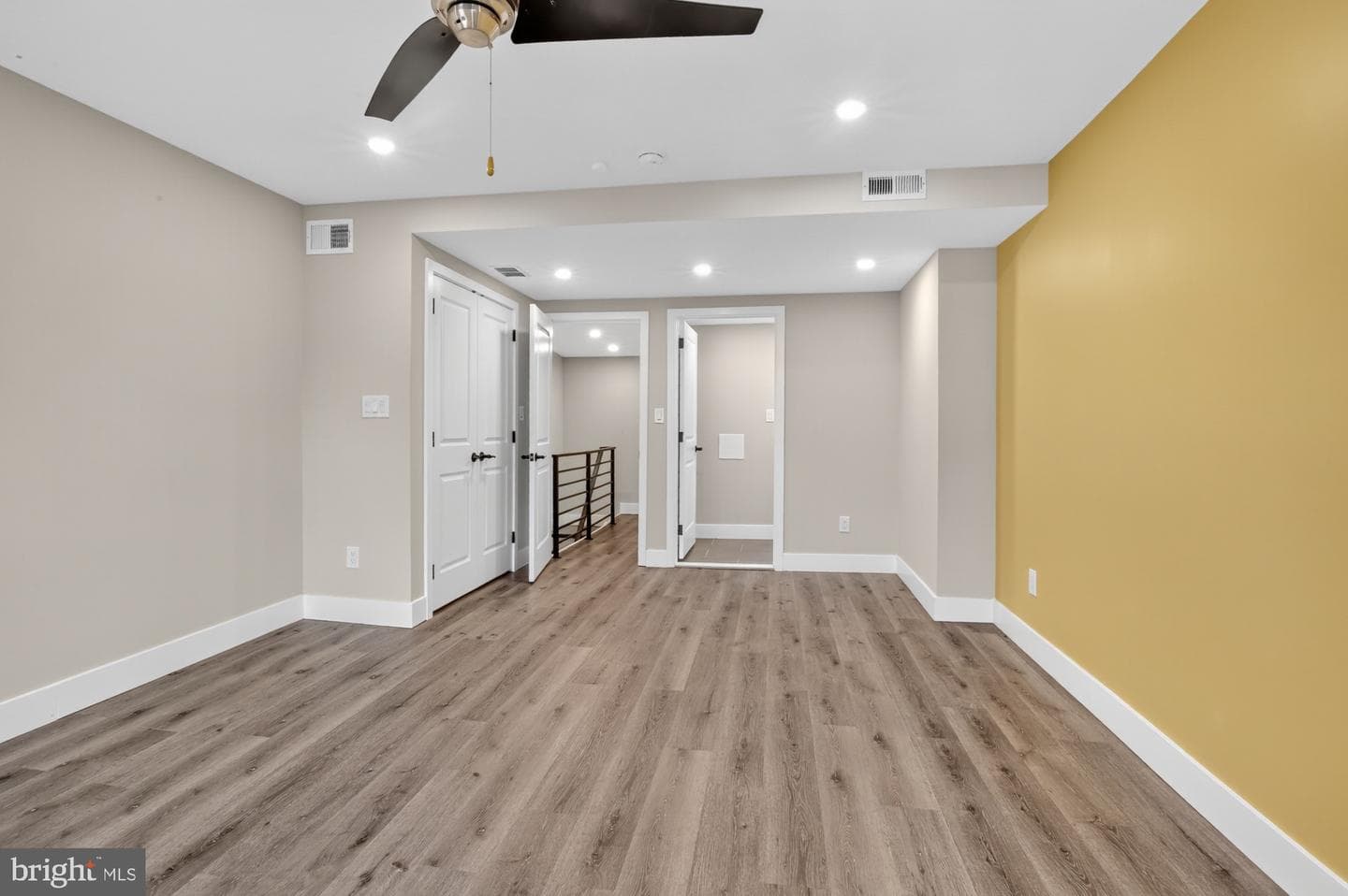 2467 Amber Street photo 24