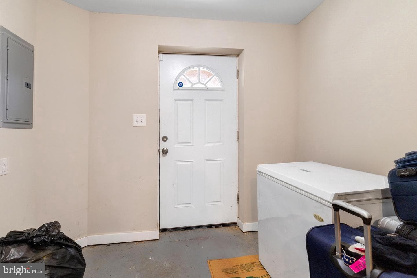 1741 Georges Lane photo 14