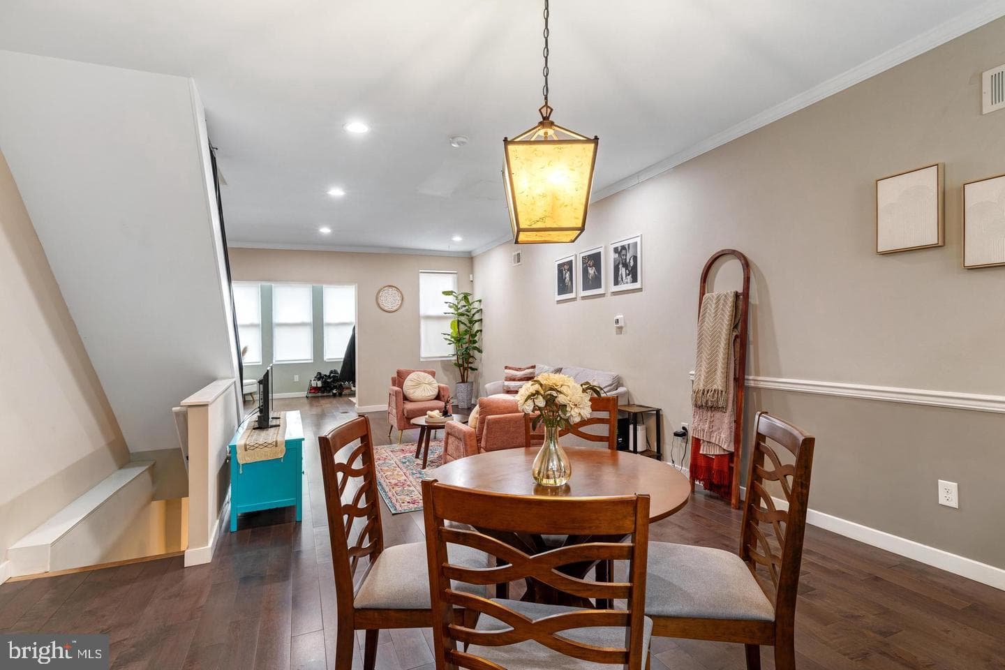 1741 Georges Lane photo 8
