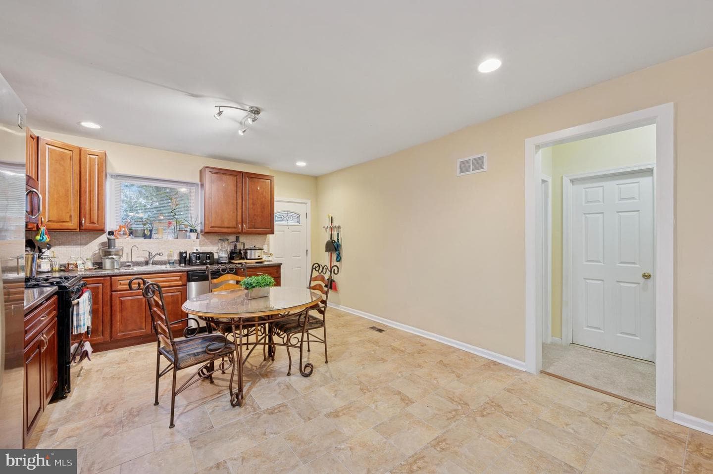 4224 Disston Street photo 9