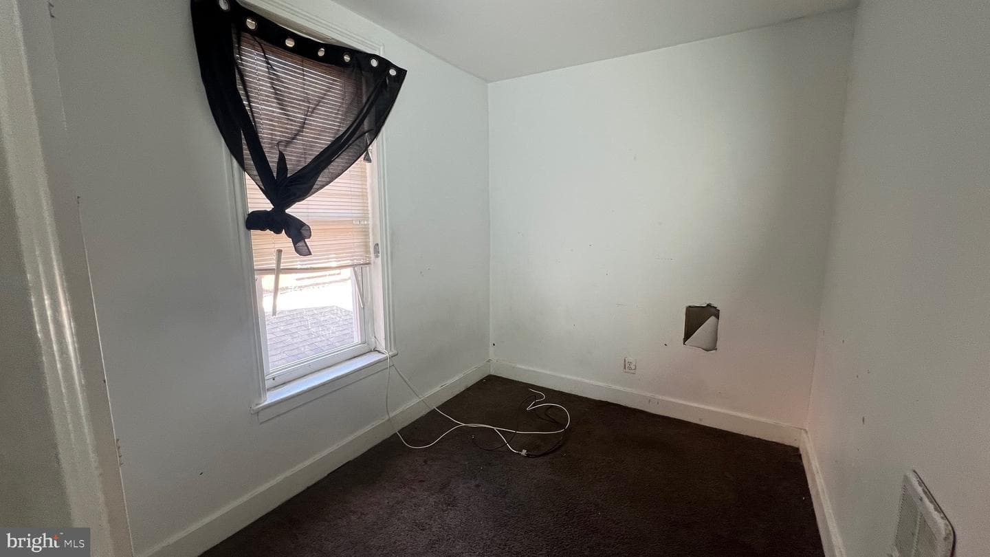2016 E Madison Street photo 11