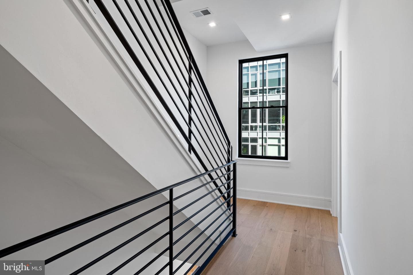 200 Vine Street photo 36