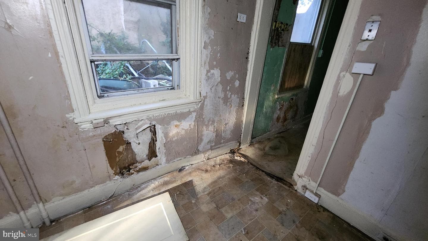 2113 N Franklin Street photo 14