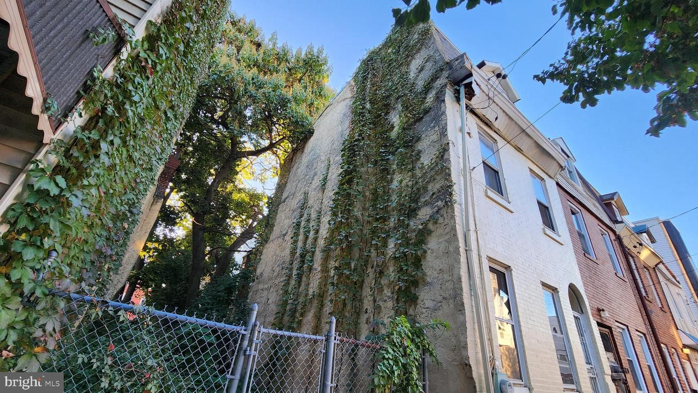 2113 N Franklin Street photo 2