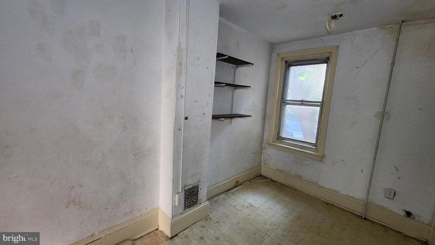 2113 N Franklin Street photo 51