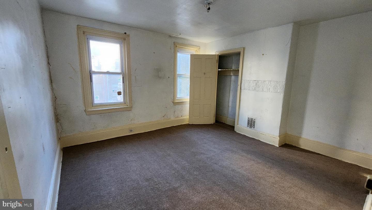 2113 N Franklin Street photo 53
