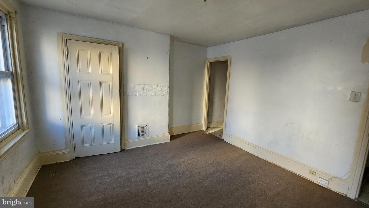 2113 N Franklin Street photo 56