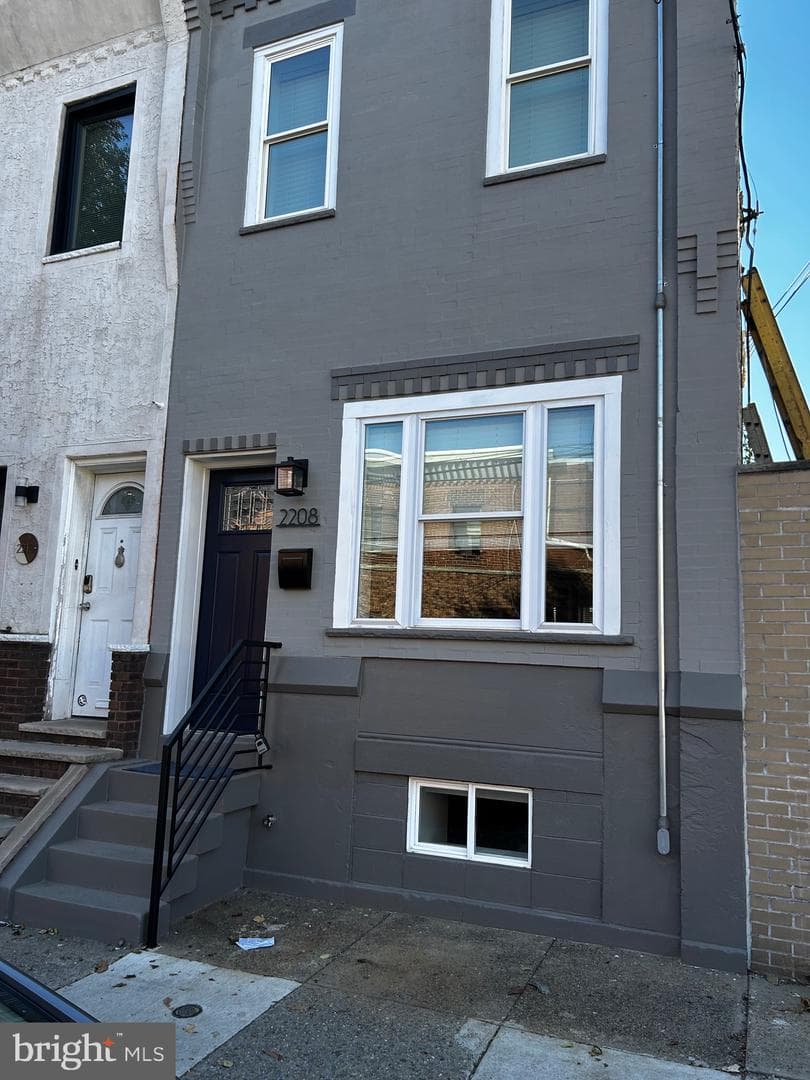2208 S 10th Street S photo 5
