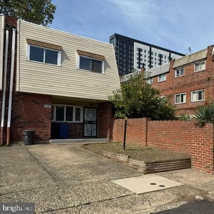 1630 N 10th Street, Philadelphia