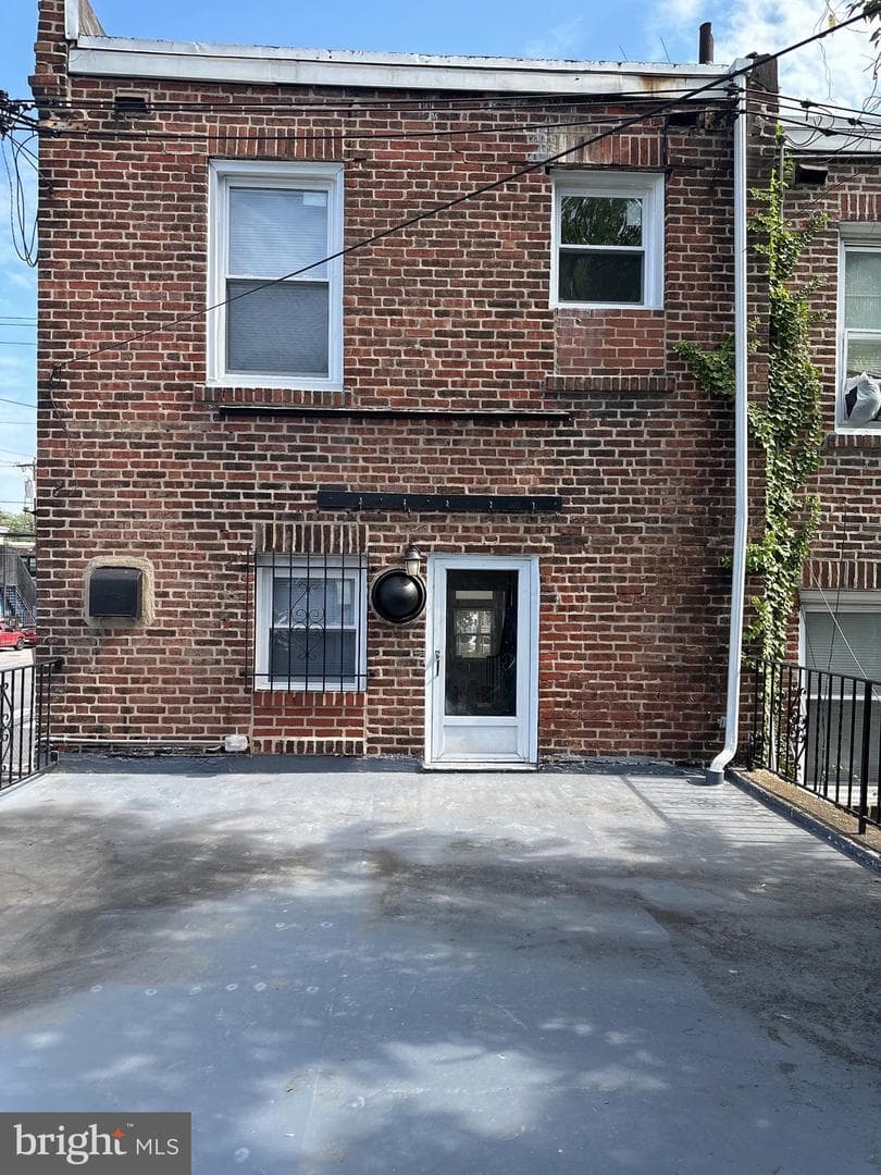 2600 S 61st Street photo 3