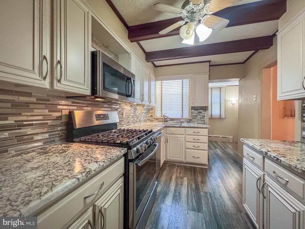 1208 Haworth Street photo 11
