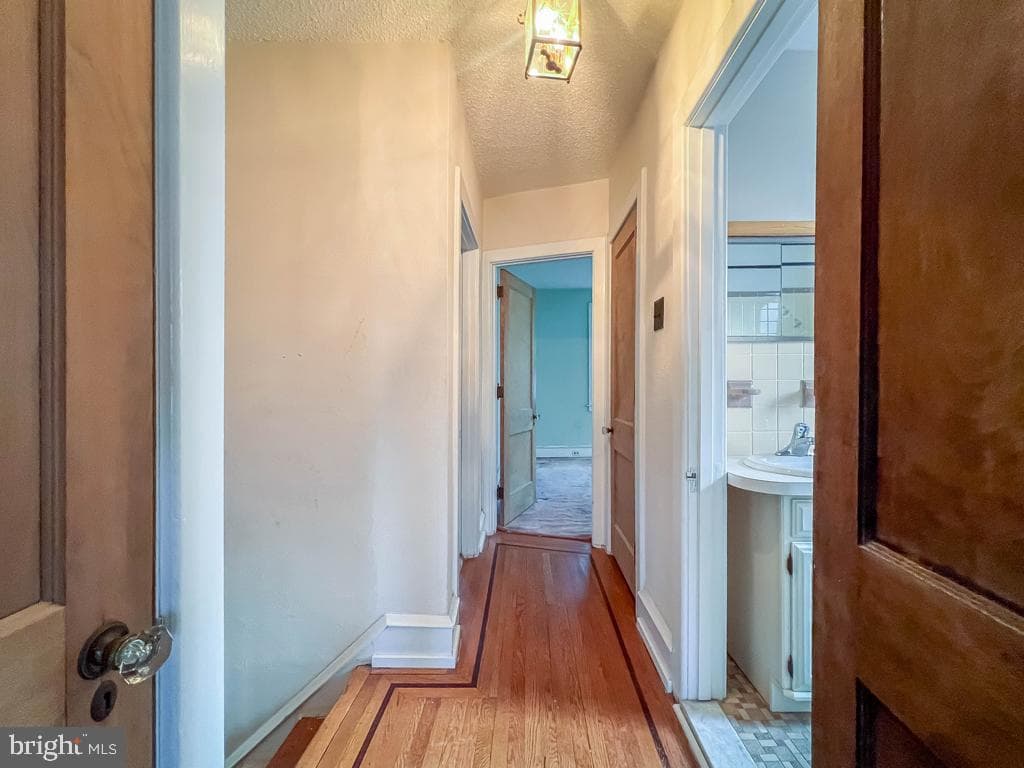1208 Haworth Street photo 16