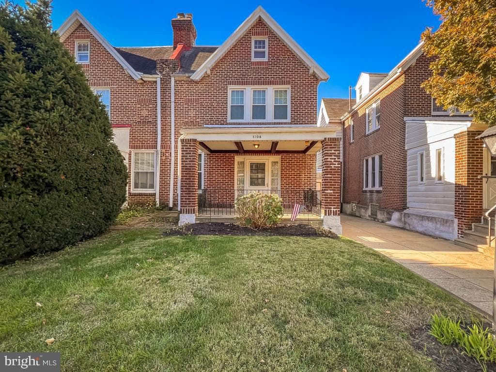 1208 Haworth Street photo 2