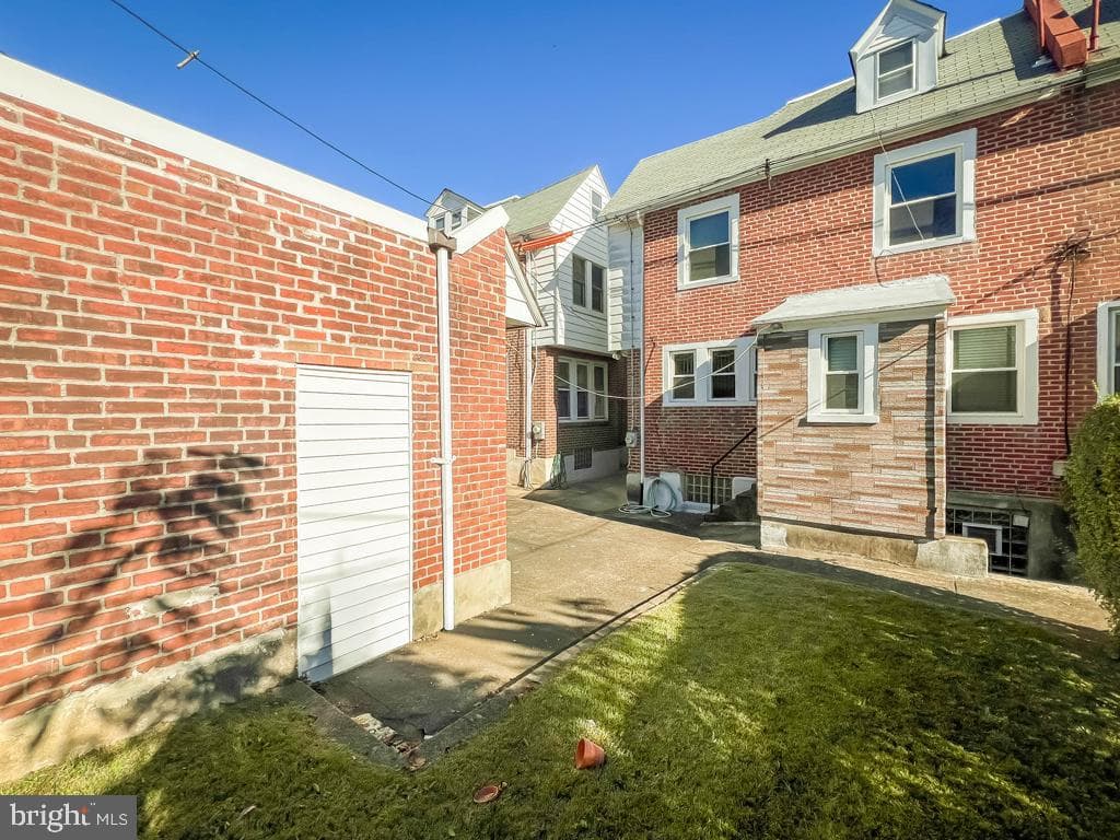 1208 Haworth Street photo 32