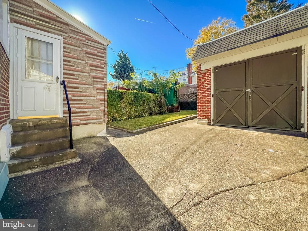 1208 Haworth Street photo 34