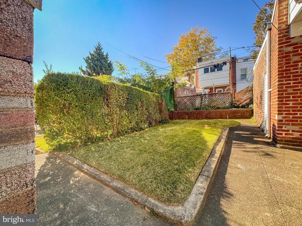 1208 Haworth Street photo 35