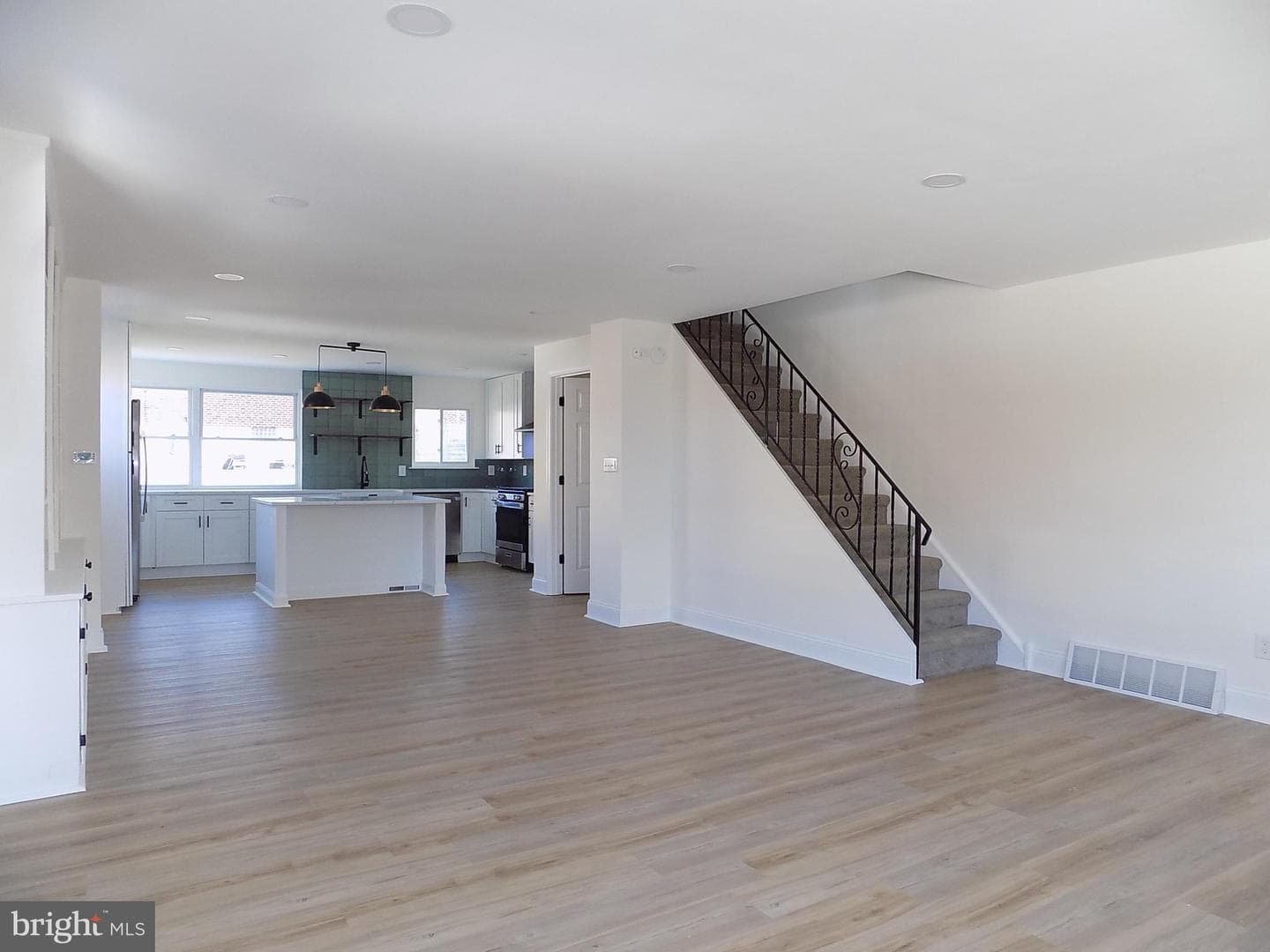 3645 Academy Road photo 3