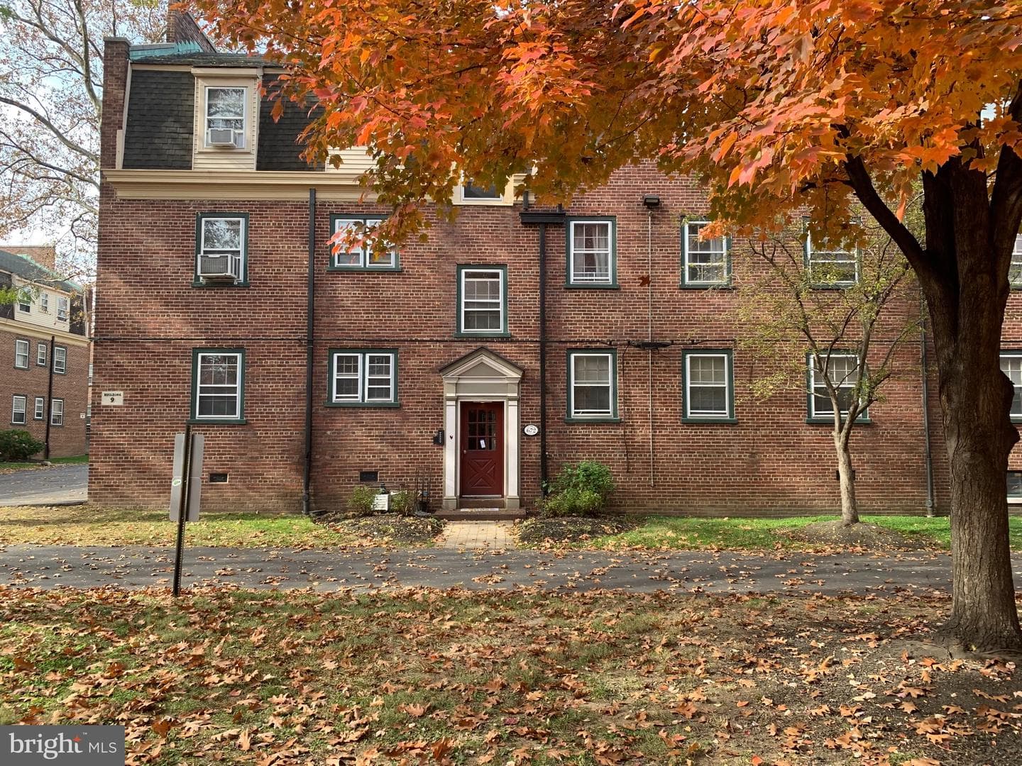672 Franklin Place #a