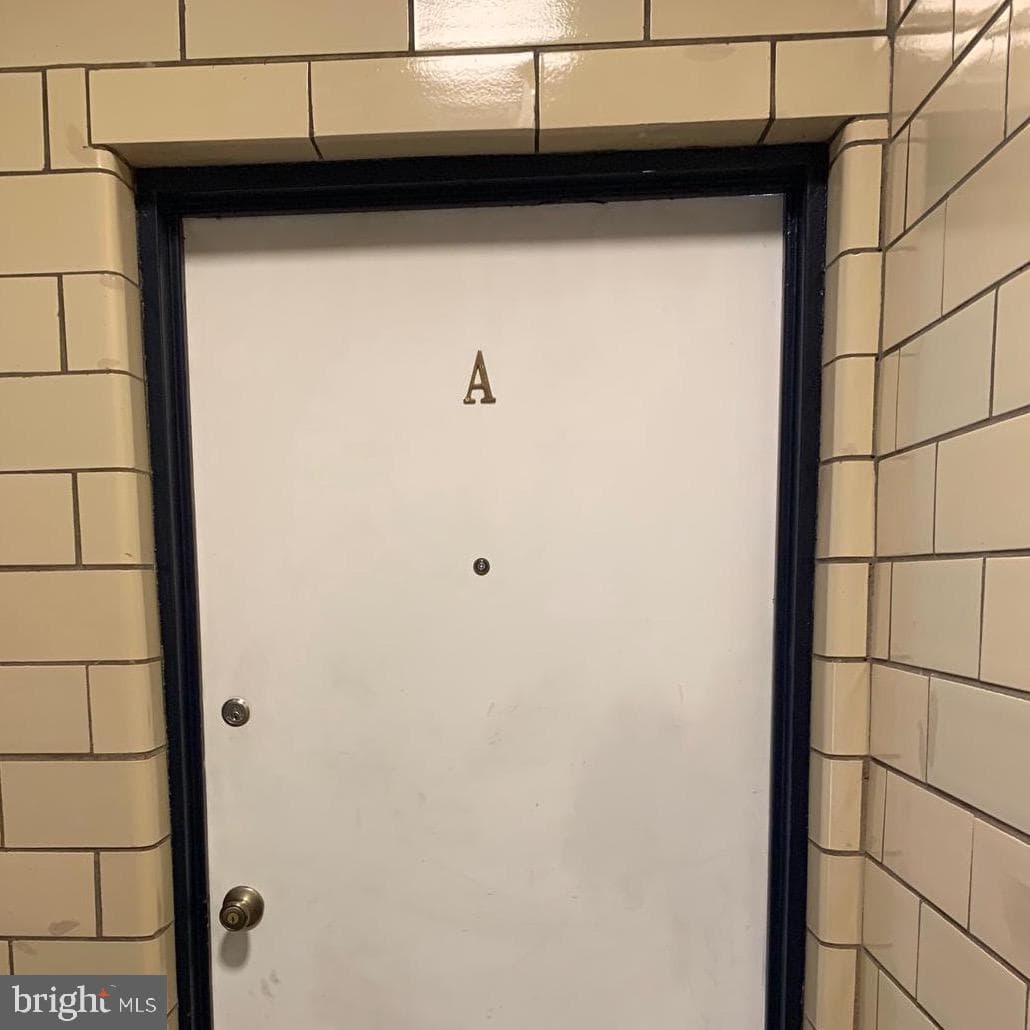 672 Franklin Place #a photo 4