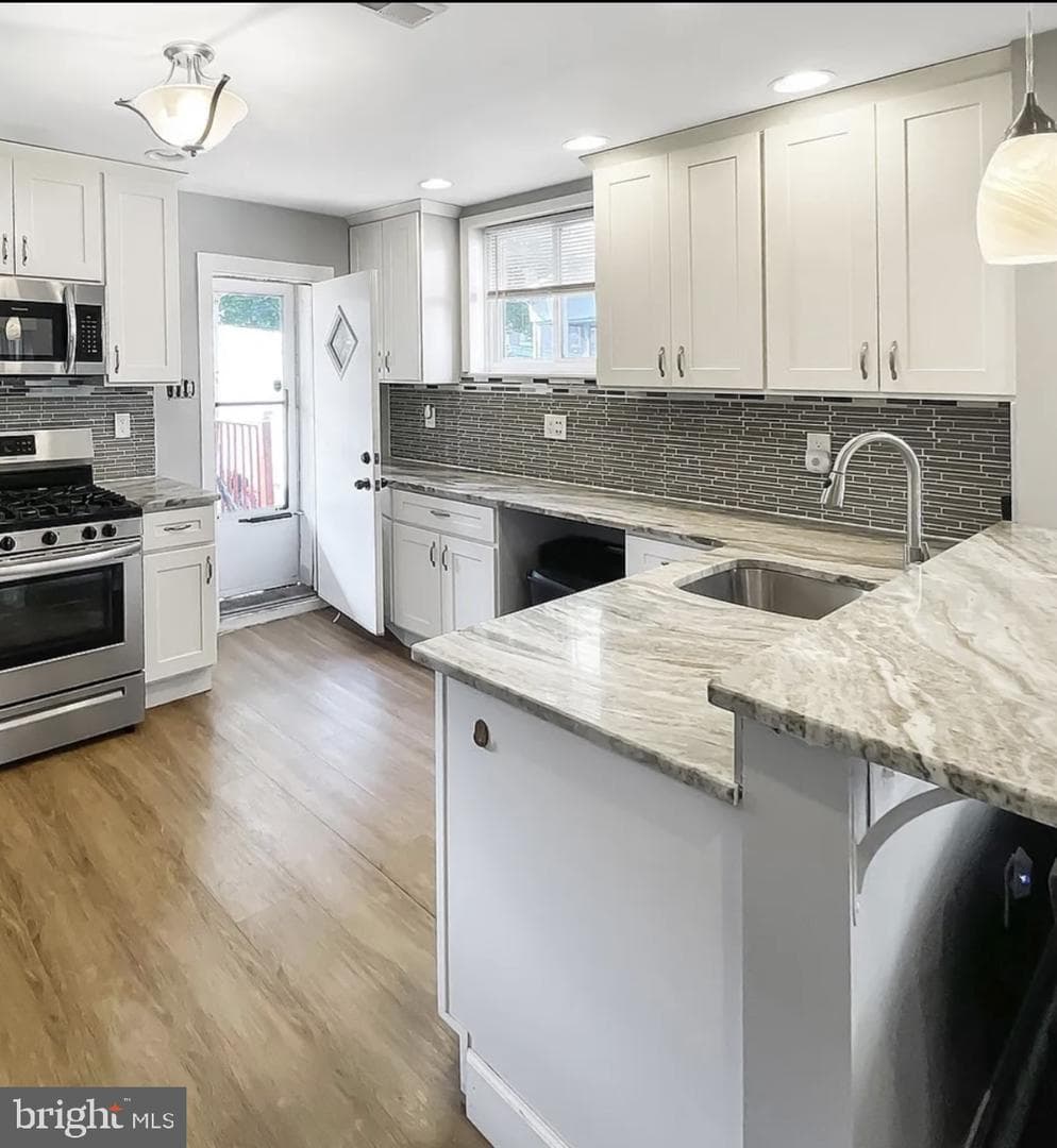 1507 E Duval Street photo 9