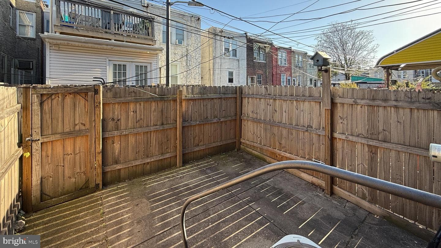 2831 Memphis Street photo 14