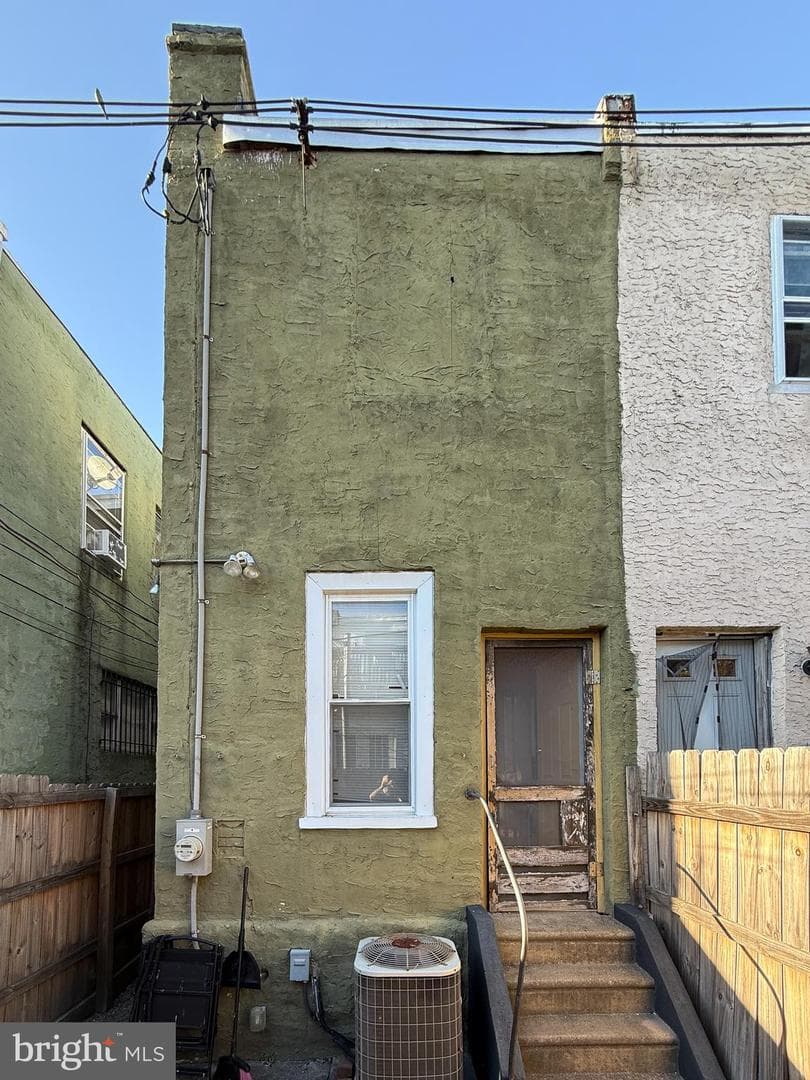 2831 Memphis Street photo 15