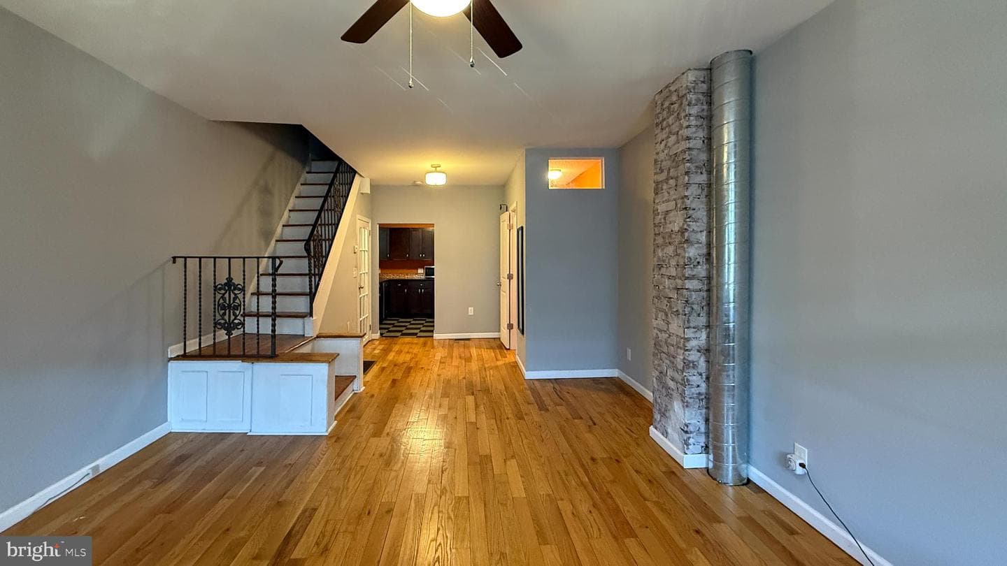 2831 Memphis Street photo 4